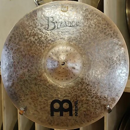 Meinl Byzance Dark 17" Crash 1.jpg