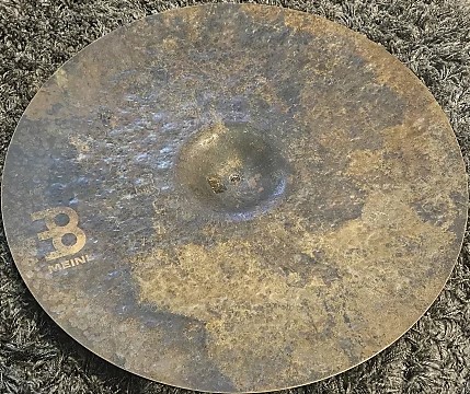 Meinl Byzance Extra Dry 22" Medium Ride 3.jpeg