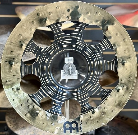 File:Meinl Classics Custom Dual 18" Trash Crash 3.jpg