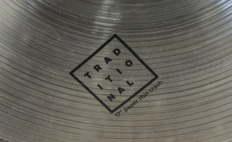 File:Istanbul Agop Traditional 17" Paper Thin Crash 2.jpg