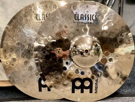 Meinl Classics Custom Brilliant 14" Powerful Hihat 1.jpg