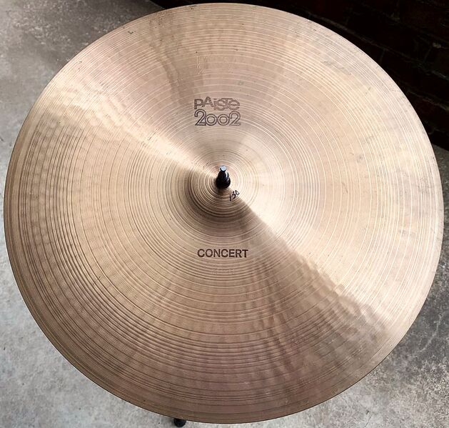 File:2002 18 concert.jpg