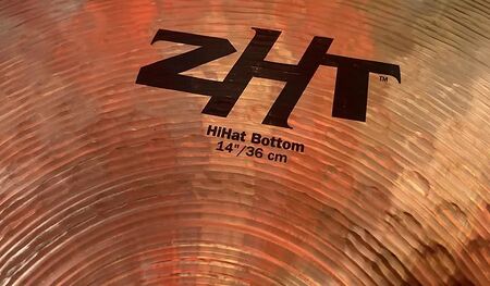 Zildjian ZHT 14 Hi-Hat 3.jpg