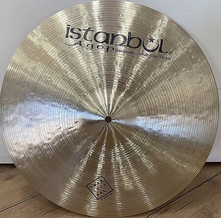 Istanbul Agop Traditional 18" Dark Crash 1.jpg