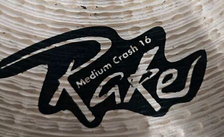 Meinl Raker 16 Medium Crash 2.jpg