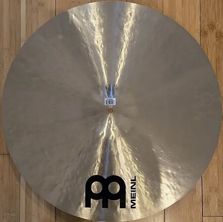 Meinl Symphonic 22" Suspended 3.jpg
