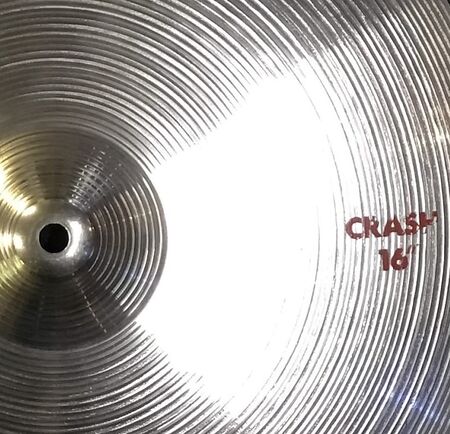 Meinl Streamer 16 Crash 2.jpg