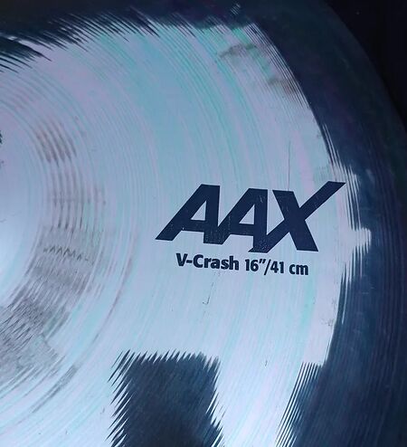 Sabian AAX 16" V-Crash 2.jpg