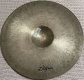 A Zildjian 17" Classic Orchestral Medium Light 3.jpg