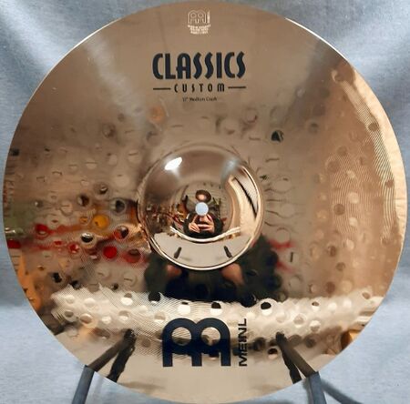 Meinl Classics Custom Brilliant 17" Medium Crash 1.jpg