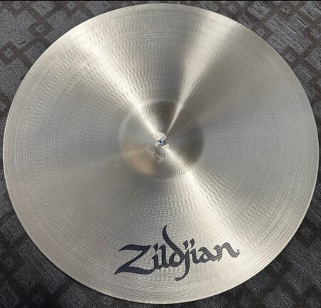 A Zildjian 20 Symphonic French 3.jpg