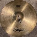 A Zildjian 18 Symphonic Viennese 2.jpg