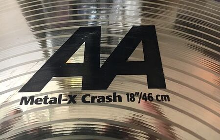 Sabian AA 18 Metal-X Crash 2.jpg