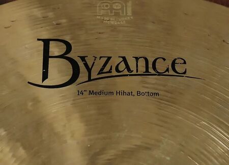 Meinl Byzance Brilliant 14 Medium Hihat 3.jpg
