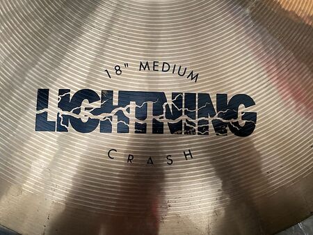 Meinl Lightning 18" Medium Crash 2.jpg