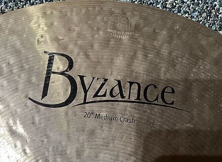 Byzance Traditional 20" Medium Crash 2.jpg