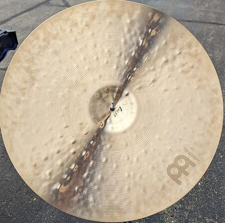 Meinl Byzance Foundry Reserve 24" Light Ride 3.jpg