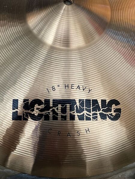 Meinl Lightning 18" Heavy Crash 2.jpg