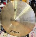 A Zildjian 19" Light Ride 1.jpg