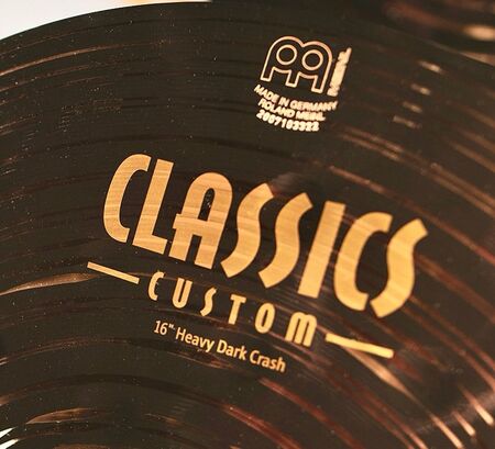 Meinl Classics Custom Dark 16" Heavy Crash 2.jpg