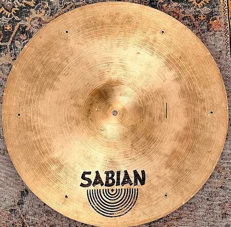 Sabian AA 20" Suspended 3.jpg
