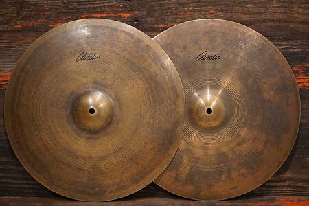 A Avedis 16" Hihat 1.jpg