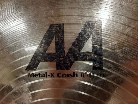 Sabian AA 17 Metal-X Crash 2.jpg