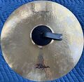 A Zildjian 19" Classic Orchestral Medium 1.jpg