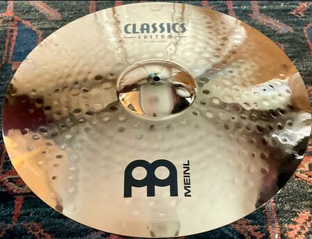 Meinl Classics Custom Brilliant 22" Powerful Ride 1.jpg