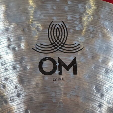 Istanbul Agop OM Signature 22" Ride 2.jpg