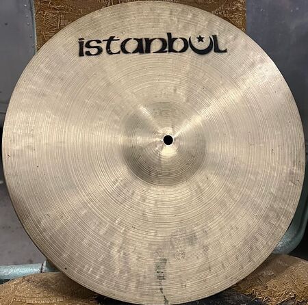 Istanbul 16" Paper Thin Crash 1.jpg