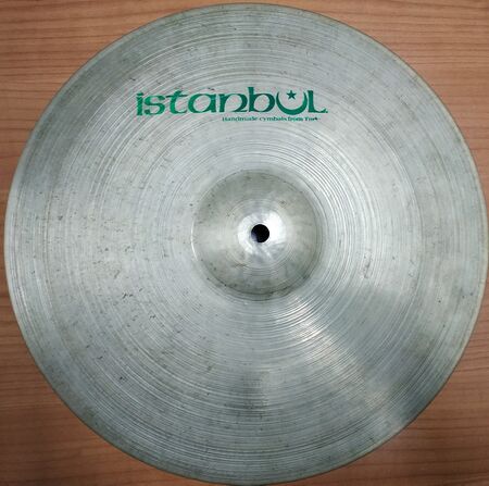 Istanbul 14" Paper Thin Crash 1.jpg