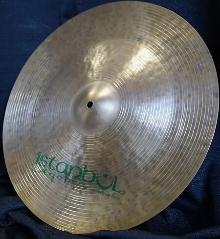 Istanbul Agop Signature 18" China 1.jpg
