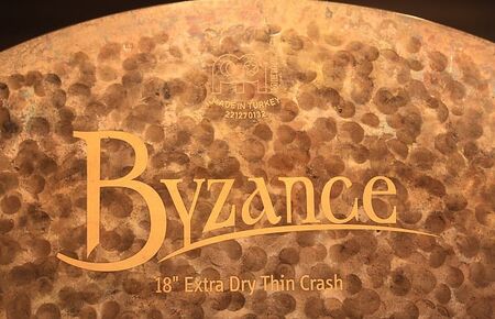 Meinl Byzance Extra Dry 18" Thin Crash 2.jpg