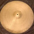 A Zildjian 22" Medium Thin Crash 1.jpg