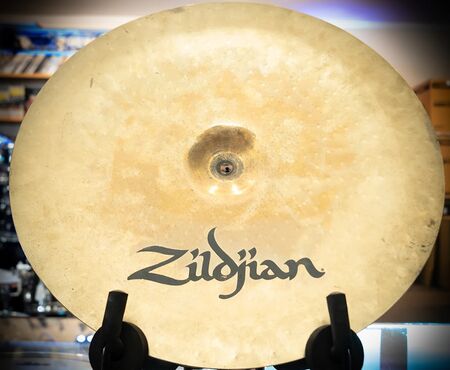 Z Zildjian 18 Power Smash 4.jpg