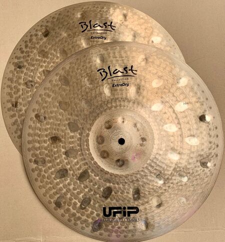 UFIP Blast 16" Extra Dry Hi-Hat 1.jpg