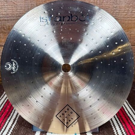 Istanbul Agop Traditional 8" Splash A.jpg