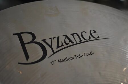 Meinl Byzance Brilliant 17" Medium Thin Crash 2.jpg
