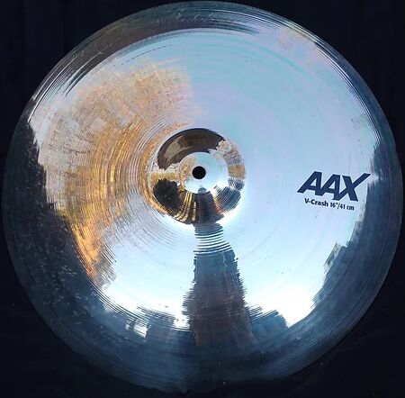Sabian AAX 16" V-Crash 1.jpg
