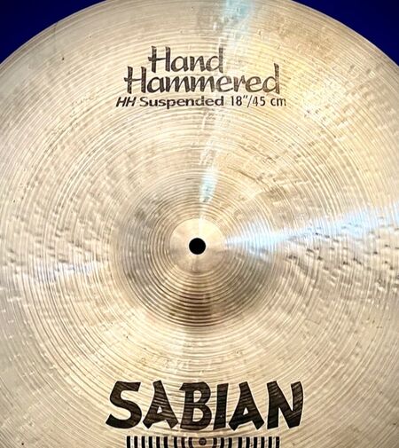 Sabian HH 18" Suspended 2.jpg