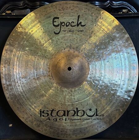 Istanbul Agop Epoch Signature 18" Crash 1.jpg