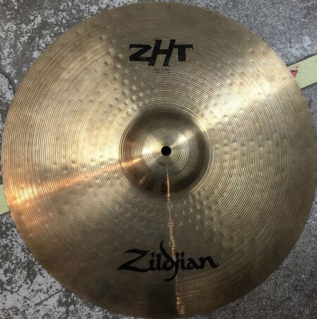 Zildjian ZHT 18 Fast Crash 1.jpg