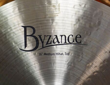 Meinl Byzance 16 Medium Hihat 2.jpg