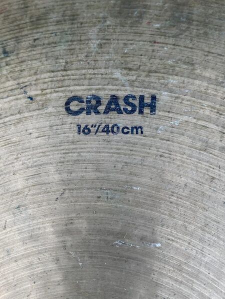 Zildjian Amir 16 Crash 2.jpg