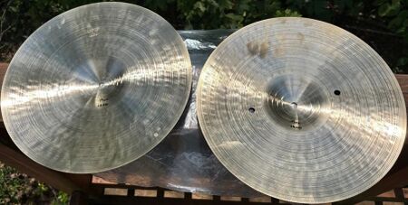 UFIP Class 15" Medium Hi-Hat 3.jpg