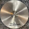 A Zildjian 18 Symphonic Germanic 3.jpg