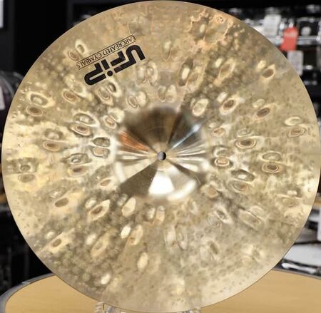 UFIP Blast 17" Extra Dry Crash 3.jpg