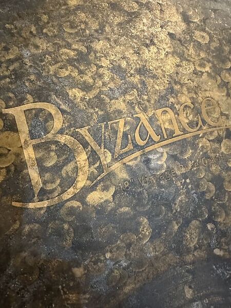 Meinl Byzance Vintage 18" Pura Crash 2.jpg