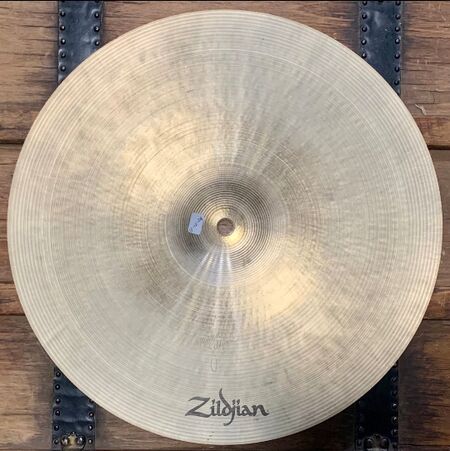 A Zildjian & Cie Vintage 15" Crash 3.jpg